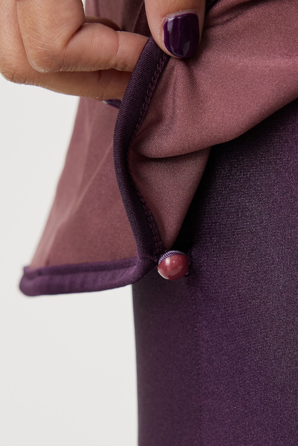 #color_plum